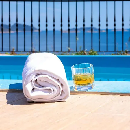 Location Zero To Meis In Вилла