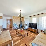 Location Zero To Meis In Villa Kas