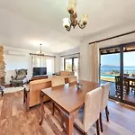 Location Zero To Meis In Villa